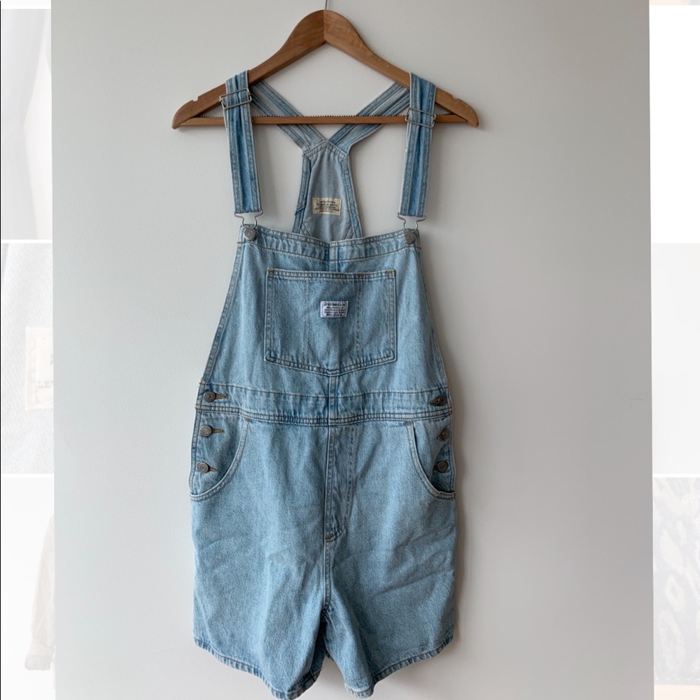 Overall shorts